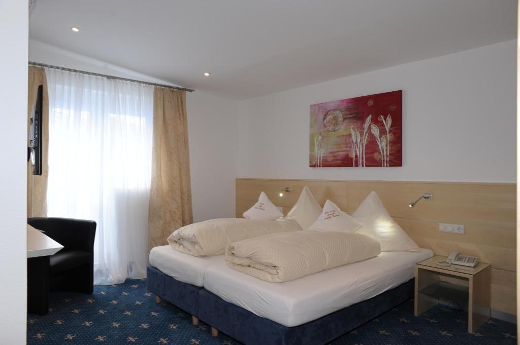 Hotel-Restaurant Steuermann Karlsruhe Oda fotoğraf
